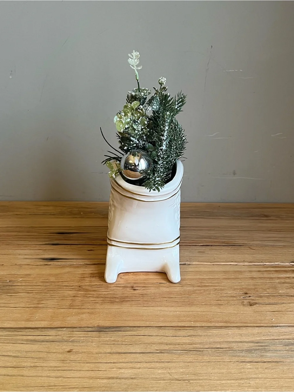 Ceramic Holiday Sleigh Tabletop Artificial Planter Centerpiece-NWT